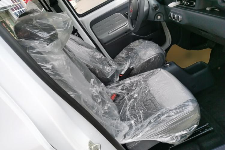 Used Wuling Zhiguang New Energy 2025 Model 305km Ambitious Edition Right Front Seat