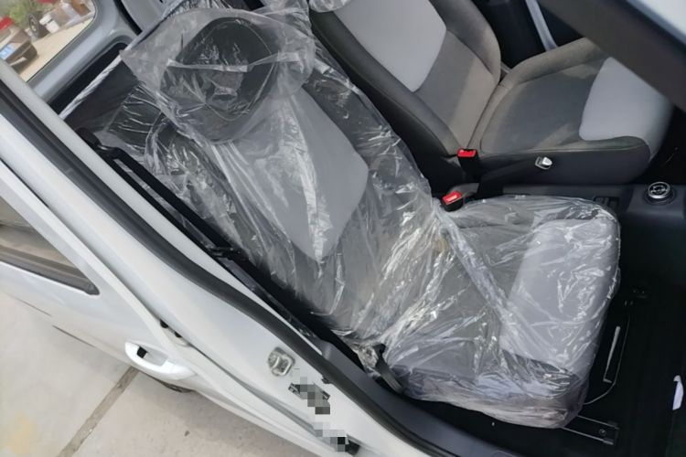 Used Wuling Zhiguang New Energy 2025 Model 305km Ambitious Edition Right Front Seat