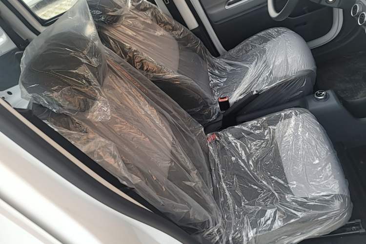 Used Wuling Zhiguang New Energy 2025 Model 305km Ambitious Edition Right Front Seat