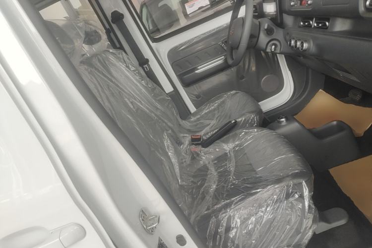 Used Wuling Zhiguang New Energy 2025 Standard Model Right Front Seat