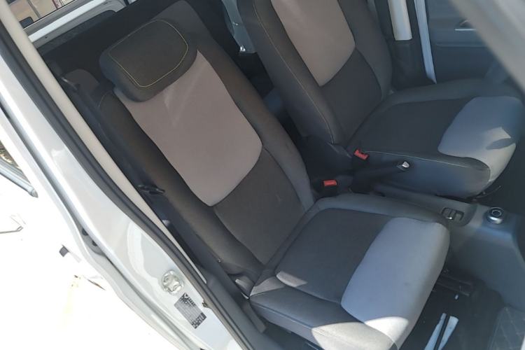 Used Wuling Zhiguang New Energy 2025 Model 305km Ambitious Edition Right Front Seat