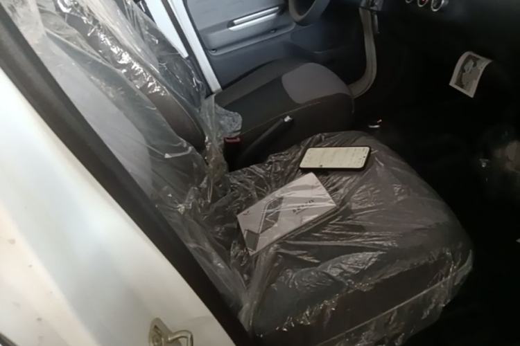 Used Wuling Zhiguang New Energy 2025 Model 305km Ambitious Edition Right Front Seat