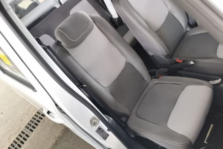 Used Wuling Zhiguang New Energy 2025 Model 305km Ambitious Edition Right Front Seat