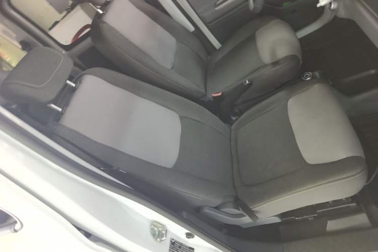 Used Wuling Zhiguang New Energy 2025 Model 305km Ambitious Edition Right Front Seat
