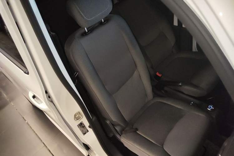 Used Wuling Zhiguang New Energy 2025 Comfort Model Right Front Seat