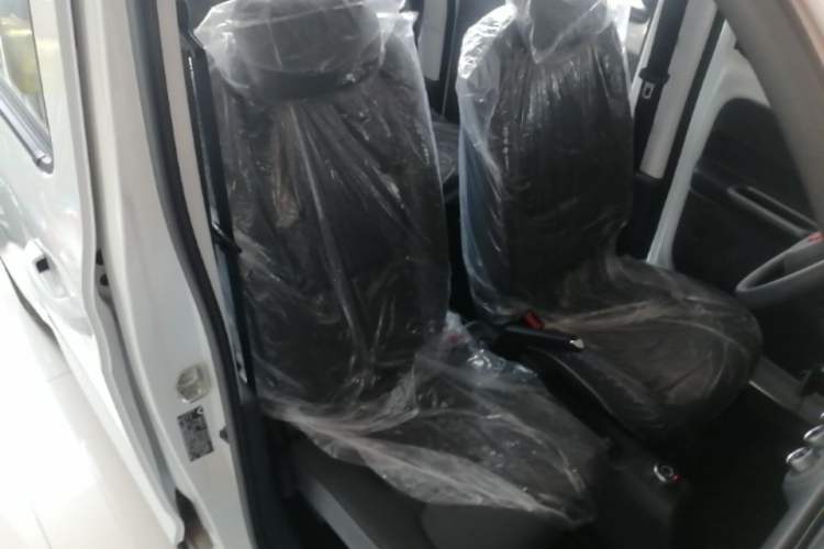 Used Wuling Zhiguang New Energy 2025 Comfort Model Right Front Seat