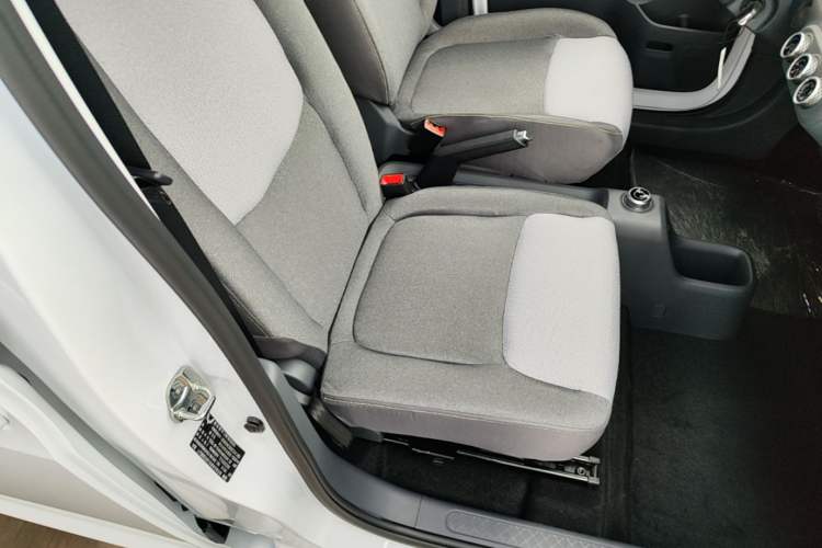 Used Wuling Zhiguang New Energy 2025 Model 305km Ambitious Edition Right Front Seat