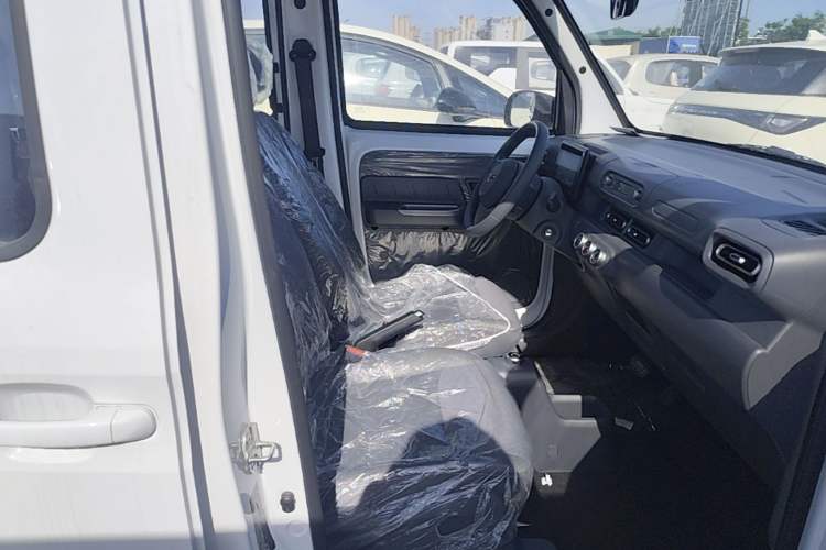 Used Wuling Zhiguang New Energy 2025 Standard Model Right Front Seat