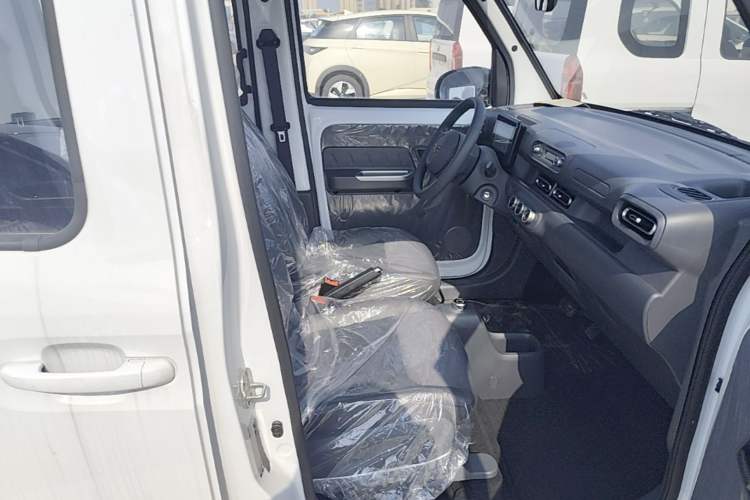 Used Wuling Zhiguang New Energy 2025 Standard Model Right Front Seat