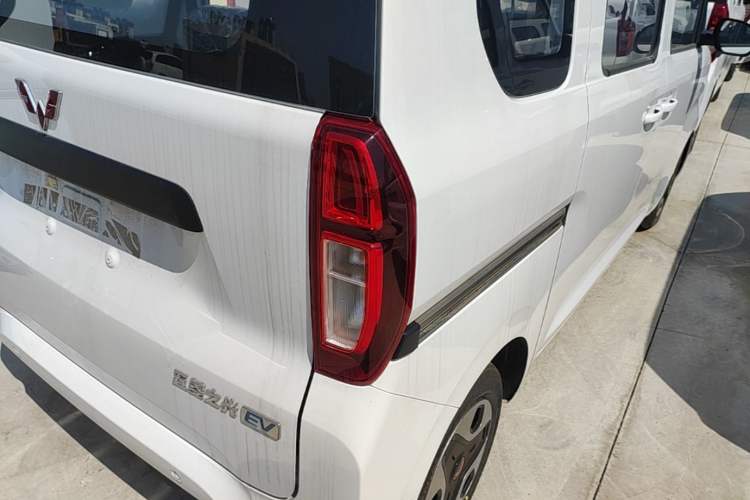 Used Wuling Zhiguang New Energy 2025 Comfort Model Right Rear Taillight