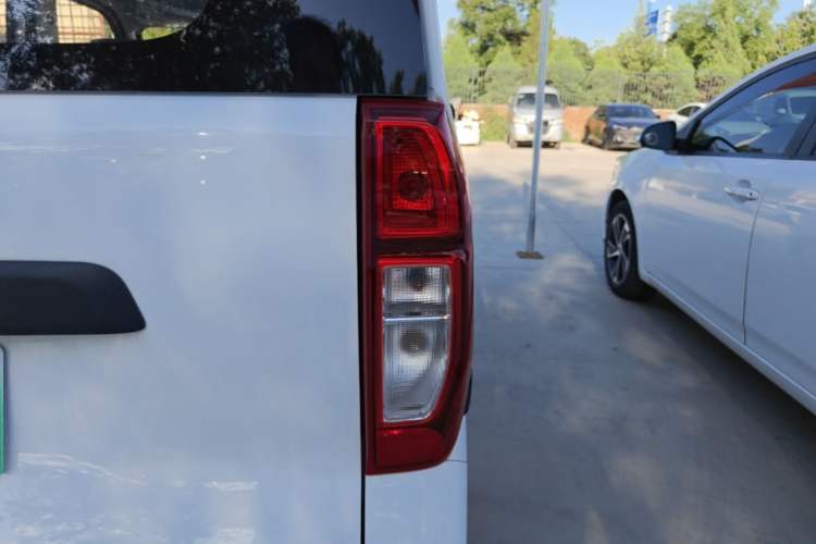 Used Wuling Zhiguang New Energy 2025 Comfort Model Right Rear Taillight