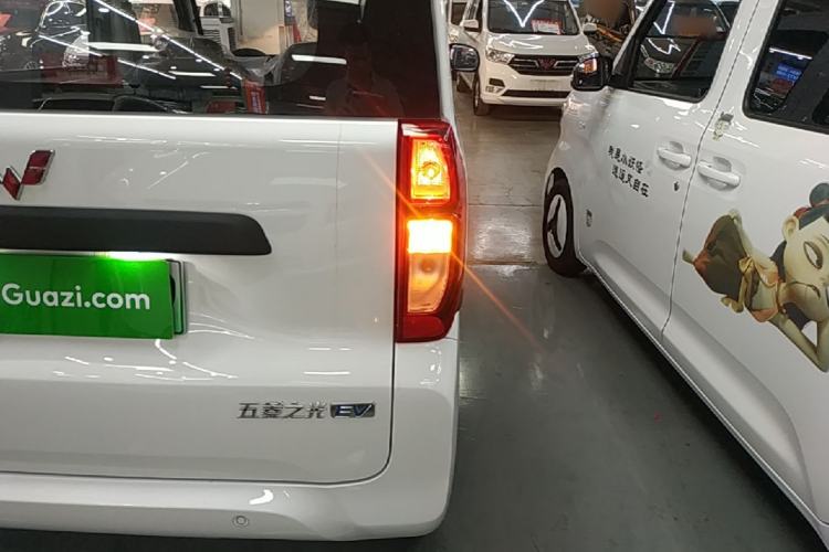 Used Wuling Zhiguang New Energy 2025 Standard Model Right Rear Taillight