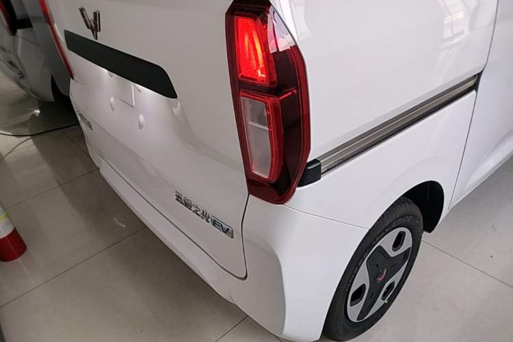 Used Wuling Zhiguang New Energy 2025 Comfort Model Right Rear Taillight