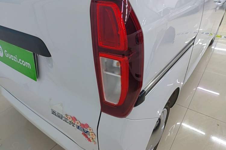 Used Wuling Zhiguang New Energy 2025 Standard Model Right Rear Taillight