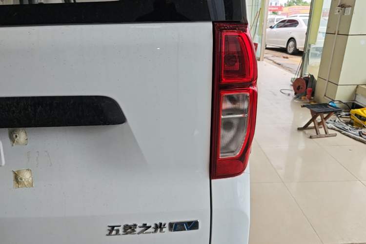 Used Wuling Zhiguang New Energy 2025 Comfort Model Right Rear Taillight