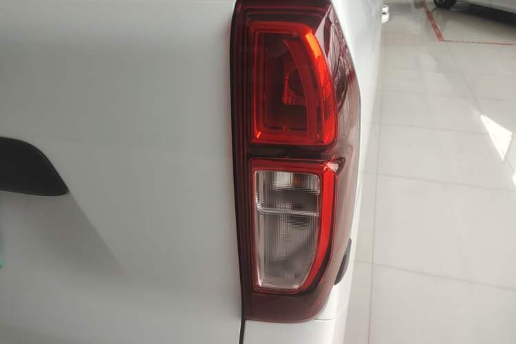 Used Wuling Zhiguang New Energy 2025 Standard Model Right Rear Taillight