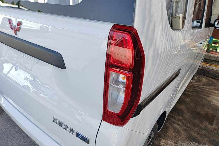 Used Wuling Zhiguang New Energy 2025 Comfort Model Right Rear Taillight