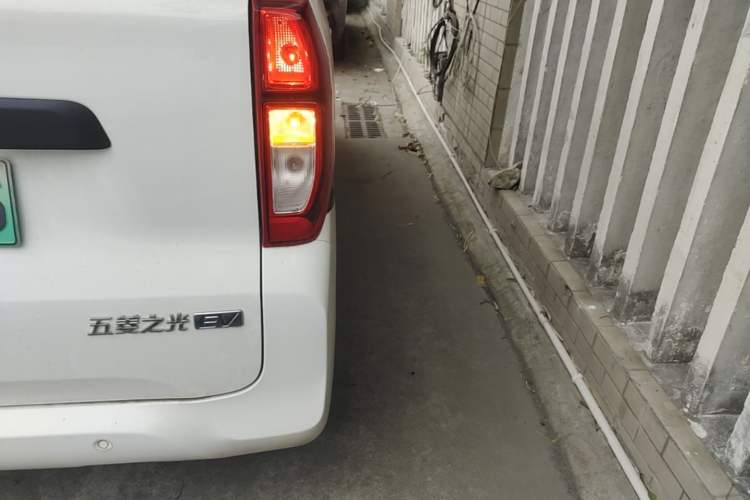 Used Wuling Zhiguang New Energy 2025 Standard Model Right Rear Taillight