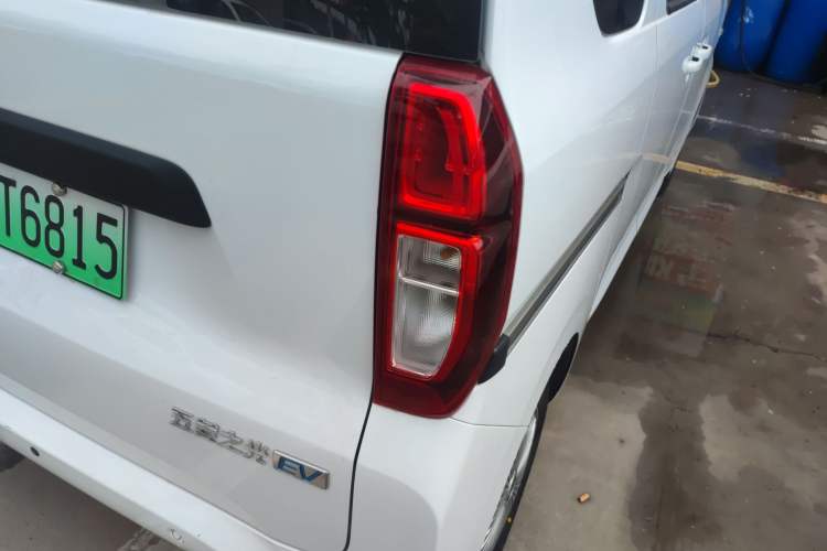 Used Wuling Zhiguang New Energy 2025 Standard Model Right Rear Taillight