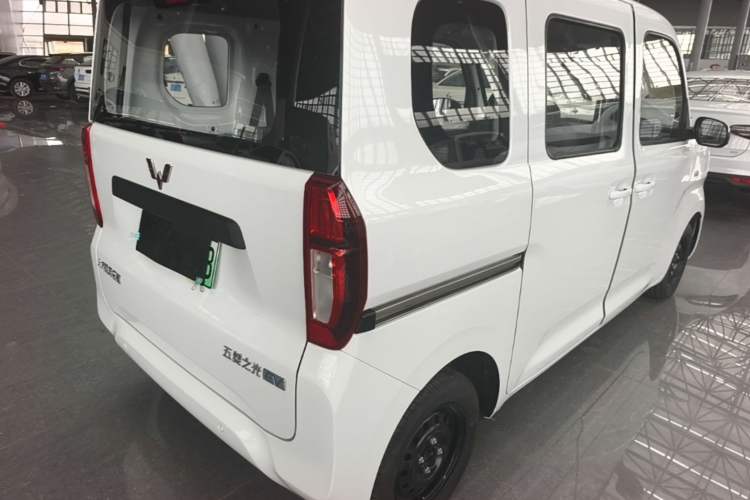 Used Wuling Zhiguang New Energy 2025 Standard Model Right Rear Taillight