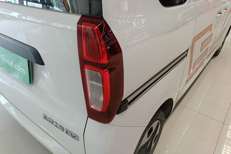 Used Wuling Zhiguang New Energy 2025 Comfort Model Right Rear Taillight
