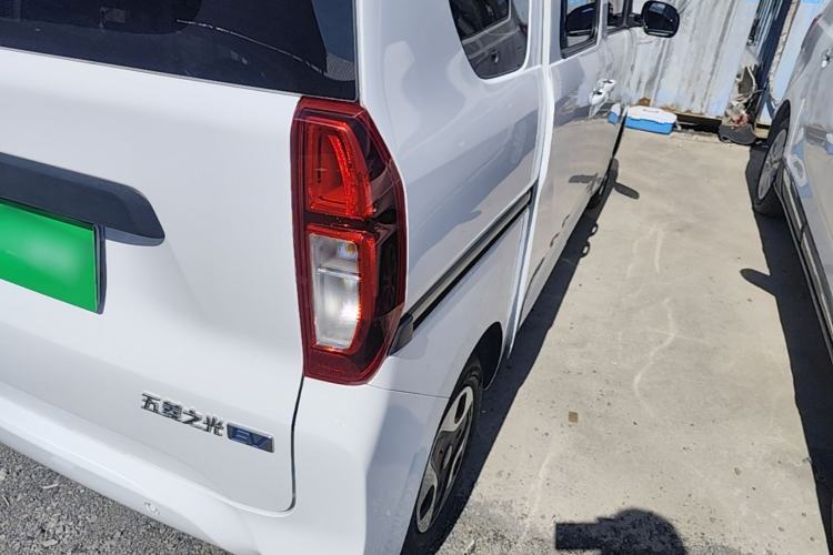 Used Wuling Zhiguang New Energy 2025 Comfort Model Right Rear Taillight