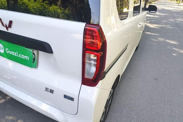 Used Wuling Zhiguang New Energy 2025 Standard Model Right Rear Taillight