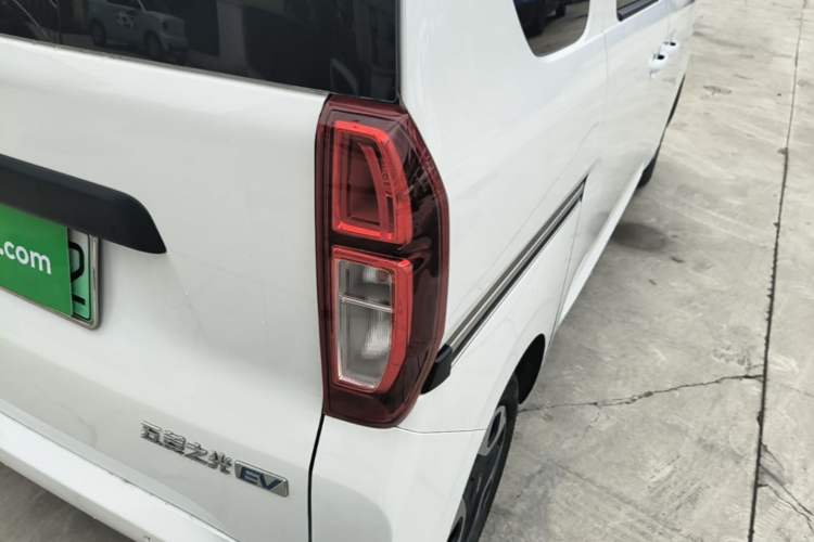 Used Wuling Zhiguang New Energy 2025 Comfort Model Right Rear Taillight