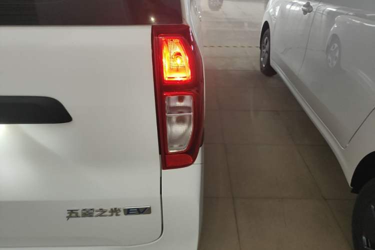 Used Wuling Zhiguang New Energy 2025 Comfort Model Right Rear Taillight