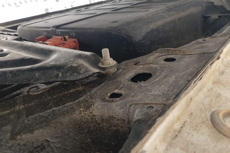 Used Wuling Zhiguang New Energy 2025 Model 305km Ambitious Edition Right Side Sill