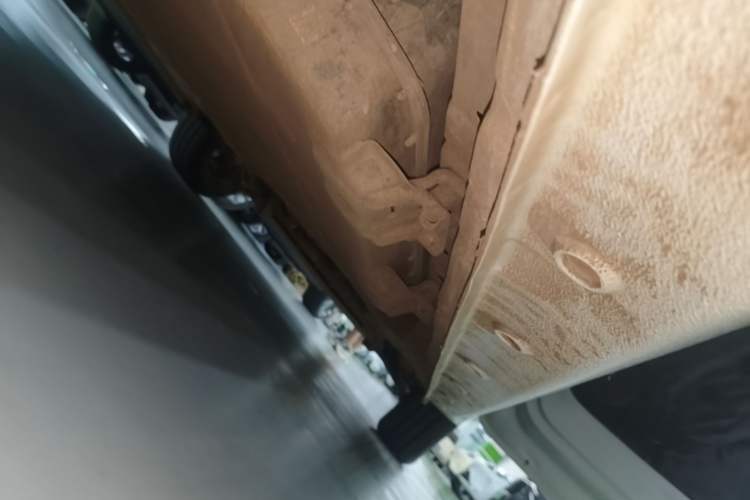 Used Wuling Zhiguang New Energy 2025 Standard Model Right Side Sill