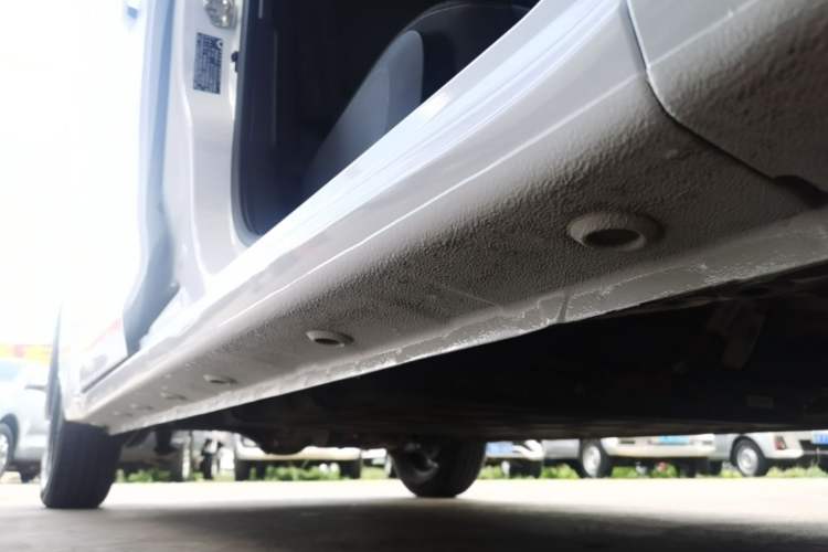 Used Wuling Zhiguang New Energy 2025 Standard Model Right Side Sill