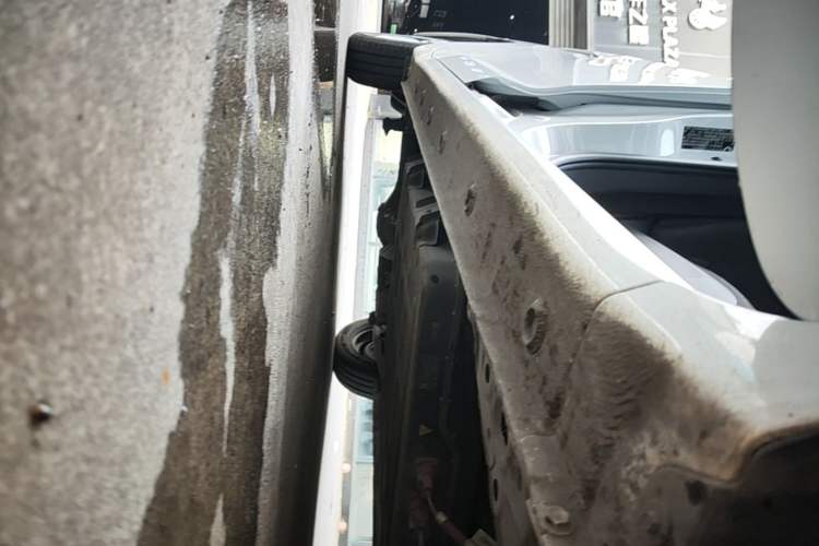 Used Wuling Zhiguang New Energy 2025 Standard Model Right Side Sill