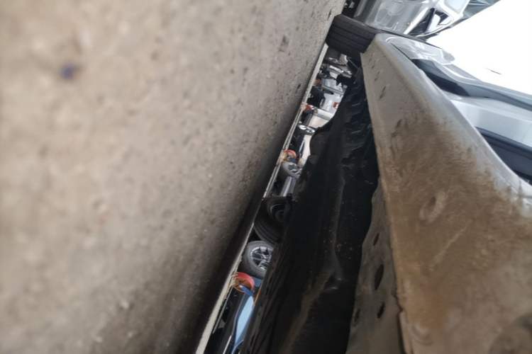 Used Wuling Zhiguang New Energy 2025 Model 305km Ambitious Edition Right Side Sill