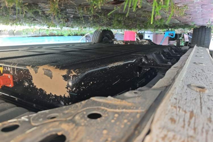 Used Wuling Zhiguang New Energy 2025 Model 305km Ambitious Edition Right Side Sill