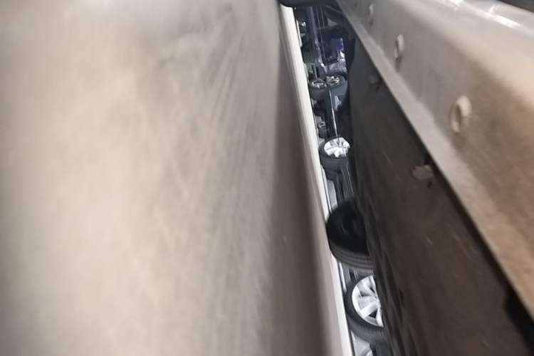 Used Wuling Zhiguang New Energy 2025 Comfort Model Right Side Sill