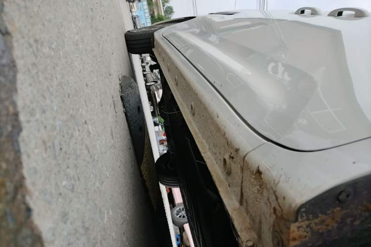 Used Wuling Zhiguang New Energy 2025 Model 305km Ambitious Edition Right Side Sill