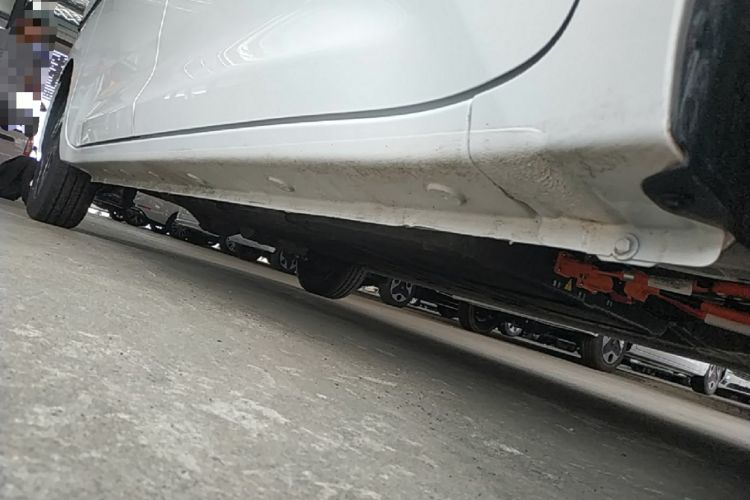 Used Wuling Zhiguang New Energy 2025 Model 305km Ambitious Edition Right Side Sill