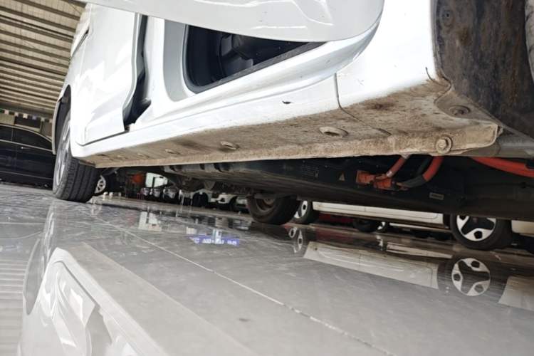 Used Wuling Zhiguang New Energy 2025 Comfort Model Right Side Sill