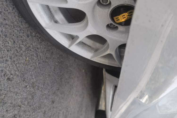 Used Wuling Zhiguang New Energy 2025 Model 305km Ambitious Edition Right Side Sill