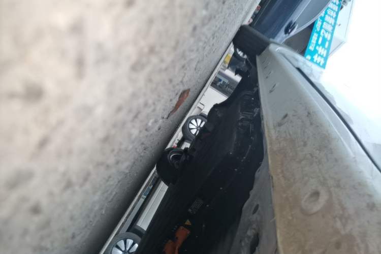 Used Wuling Zhiguang New Energy 2025 Standard Model Right Side Sill