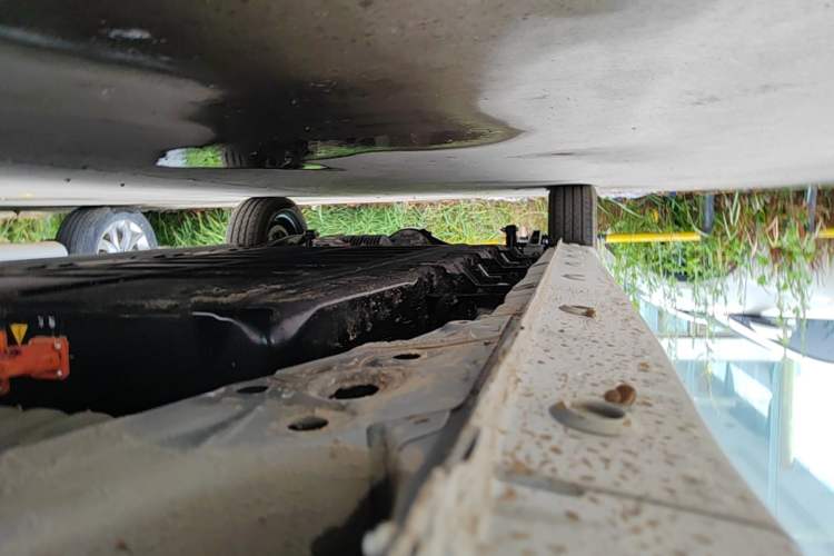 Used Wuling Zhiguang New Energy 2025 Model 305km Ambitious Edition Right Side Sill