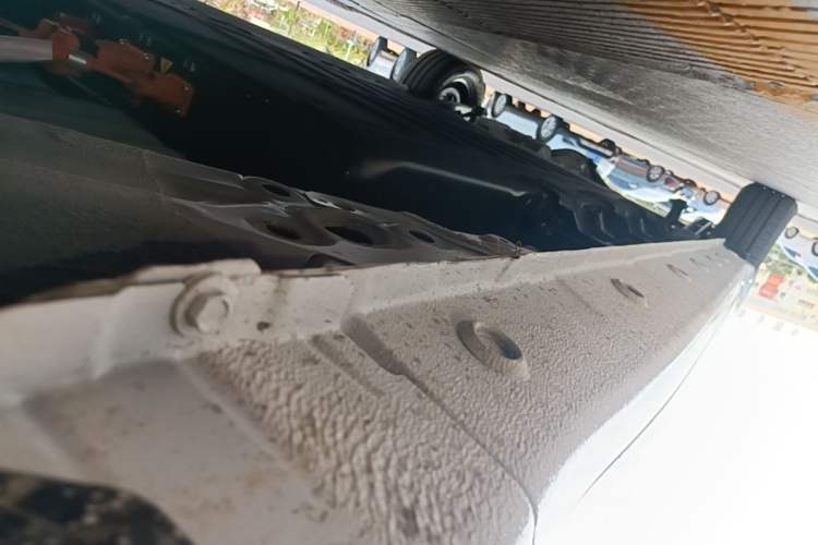 Used Wuling Zhiguang New Energy 2025 Model 305km Ambitious Edition Right Side Sill