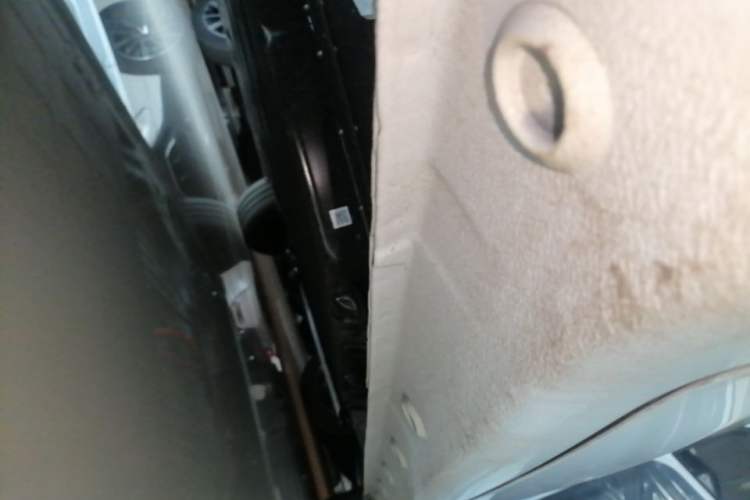 Used Wuling Zhiguang New Energy 2025 Comfort Model Right Side Sill