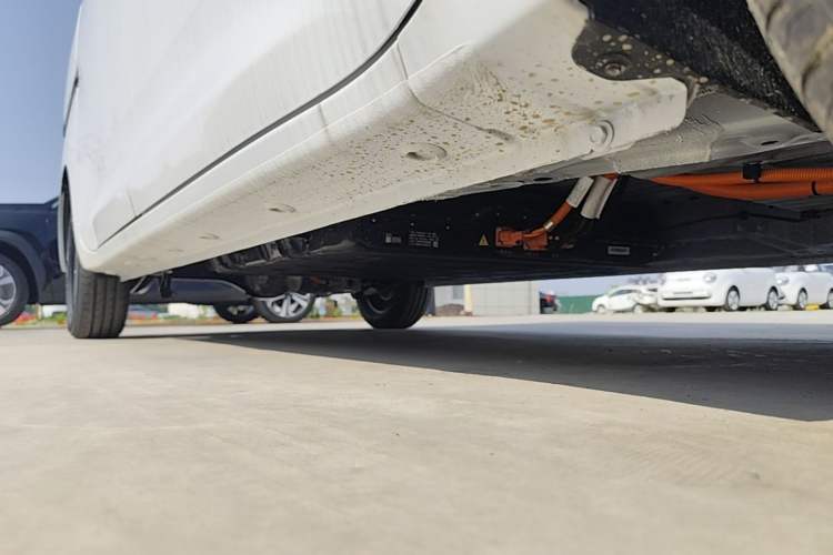 Used Wuling Zhiguang New Energy 2025 Standard Model Right Side Sill