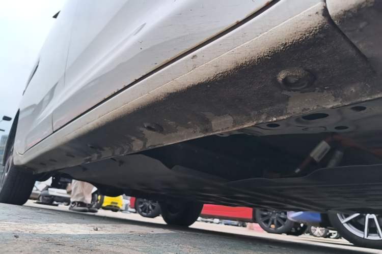Used Wuling Zhiguang New Energy 2025 Comfort Model Right Side Sill