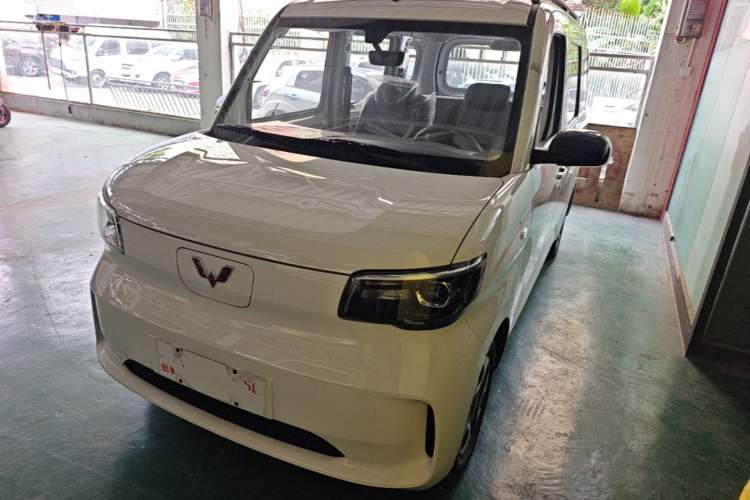 Used Wuling Zhiguang New Energy 2025 Model 305km Ambitious Edition Guazi used car, China used car export, Used car for sale, Used  cars, Cheapest cars for sale