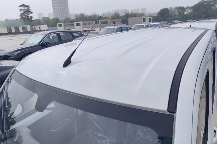 Used Wuling Zhiguang New Energy 2025 Standard Model Roof