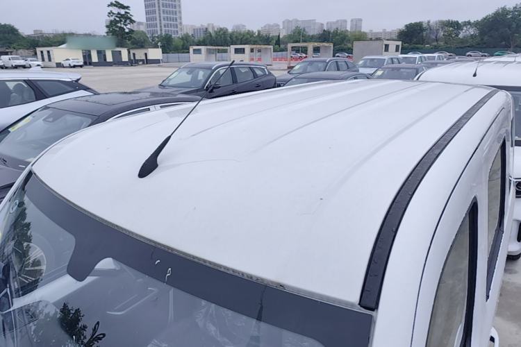 Used Wuling Zhiguang New Energy 2025 Standard Model Roof