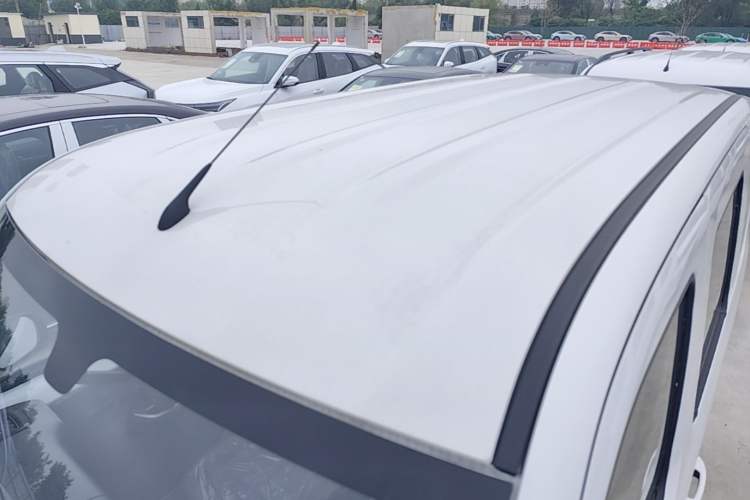 Used Wuling Zhiguang New Energy 2025 Standard Model Roof